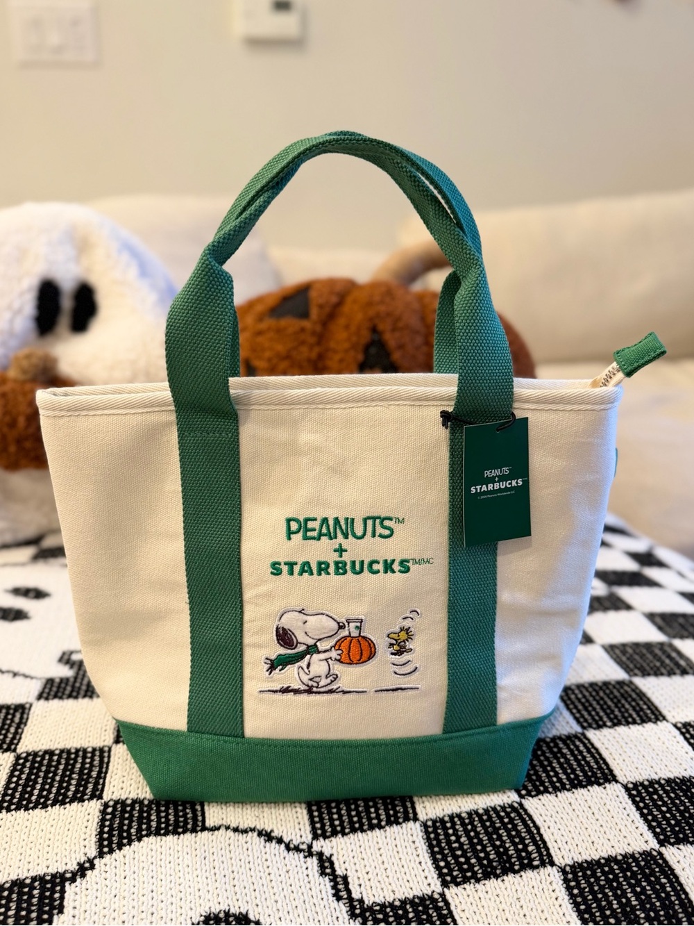 New 2026 Starbucks x Peanuts Snoopy Collaboration Tote Bag